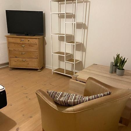 Apartamento Vaerelse Med Eget Kokken Og Bad Esbjerg Exterior foto