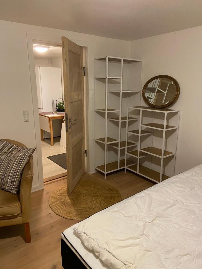 Apartamento Vaerelse Med Eget Kokken Og Bad Esbjerg Exterior foto